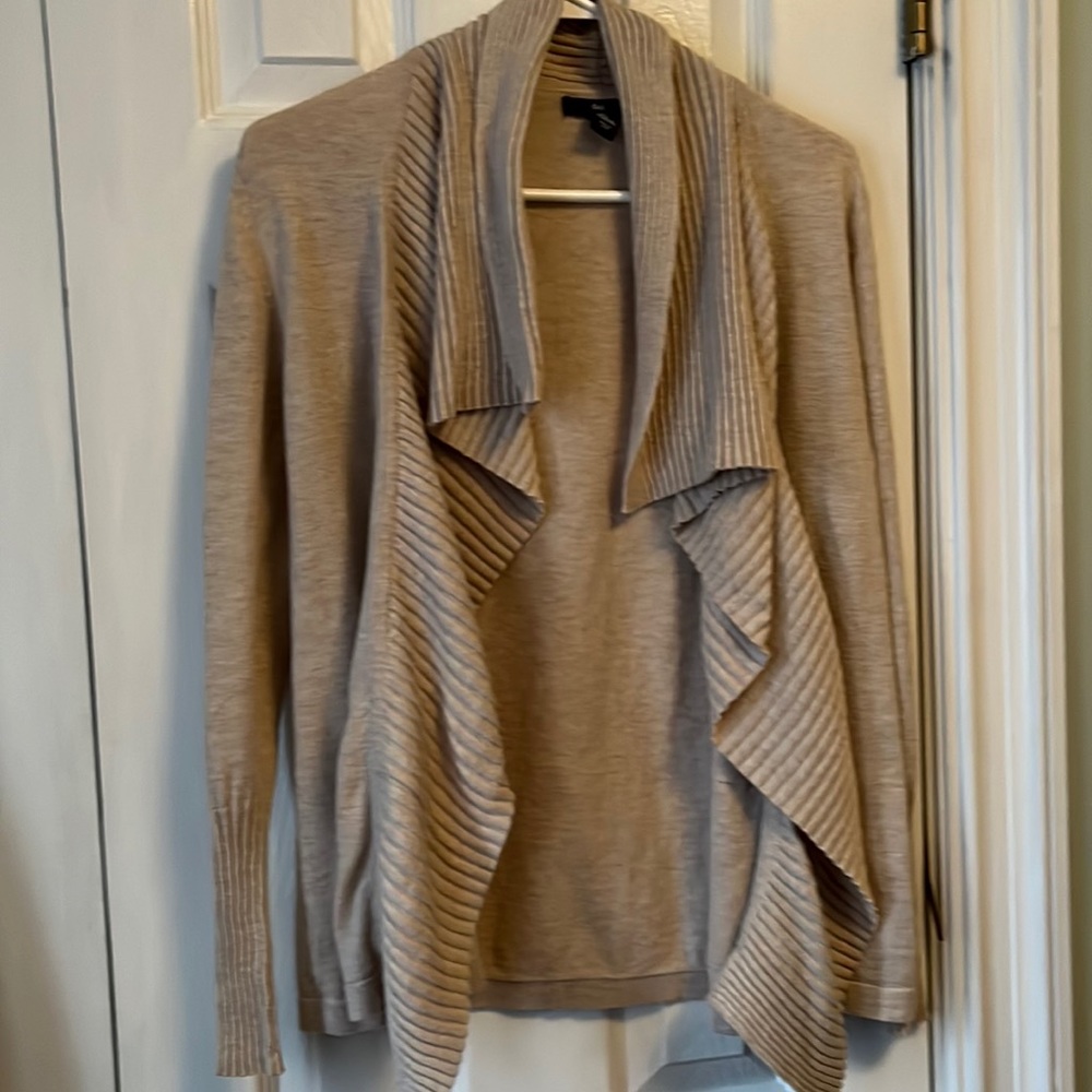 Gap cream colored waterfall cardigan size small - Picture 4 of 12